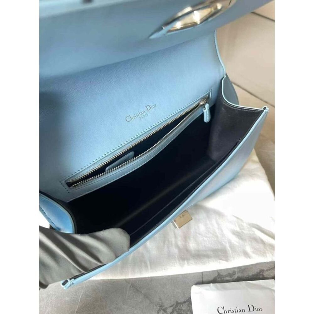 Dior Women Pre-Loved Bag Very Good Condition - Picture 9 of 9